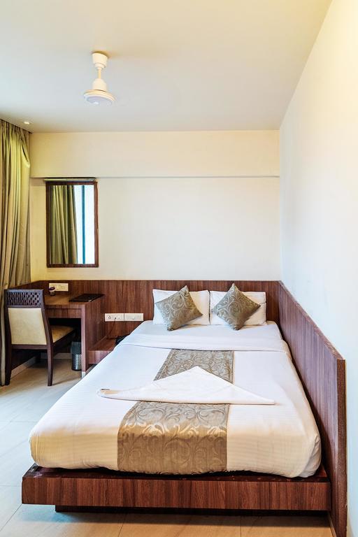 Treebo Trend Host Inn Mumbai Ngoại thất bức ảnh